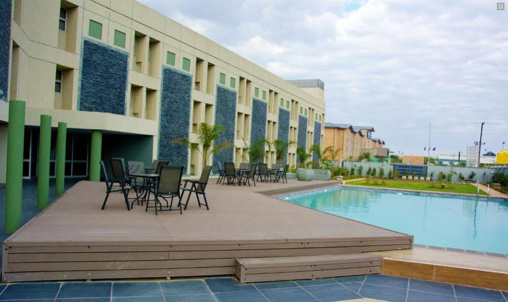 Aquarian Tide Hotel Gaborone Exterior photo